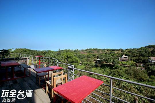 Museum Traveler'S Bnb Sanzhi Exterior foto