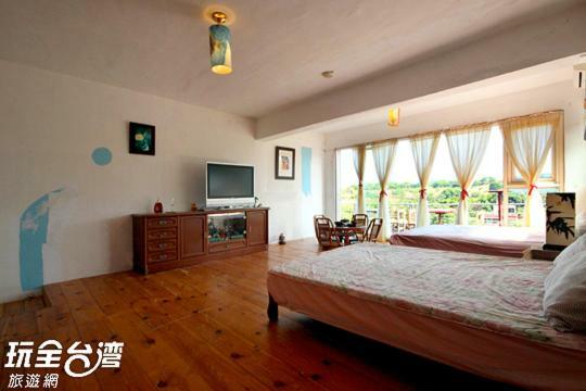 Museum Traveler'S Bnb Sanzhi Exterior foto