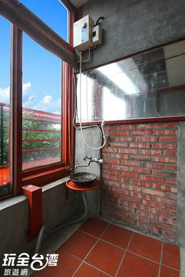 Museum Traveler'S Bnb Sanzhi Exterior foto